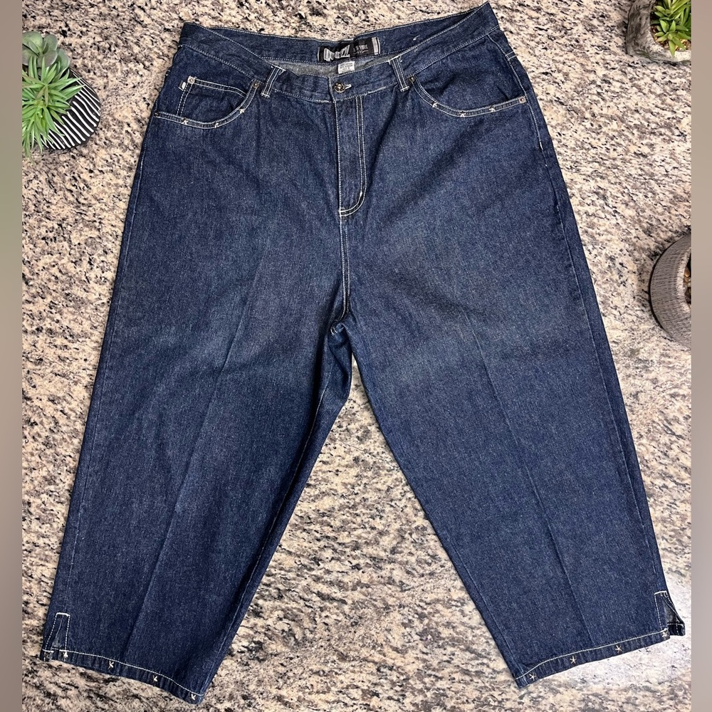 Quizz New York Retro Cotton Silver Star Button Detail Cropped Denim